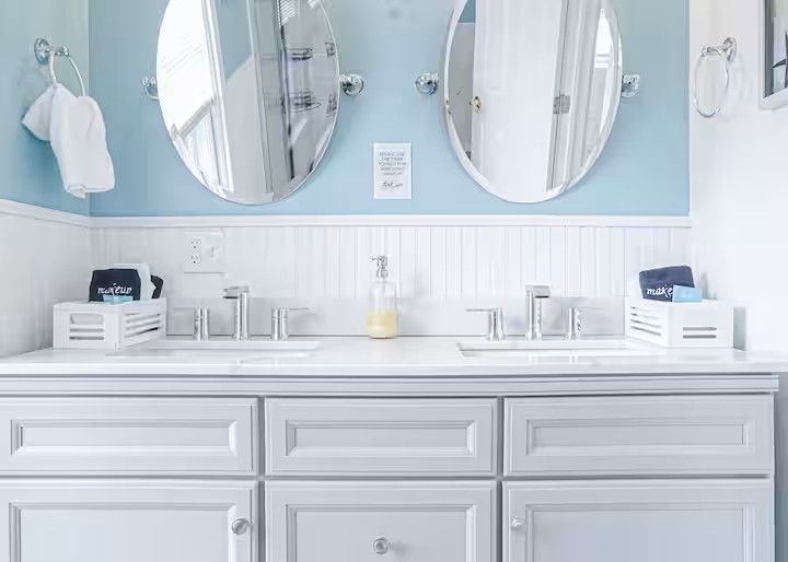 Full bathroom 2