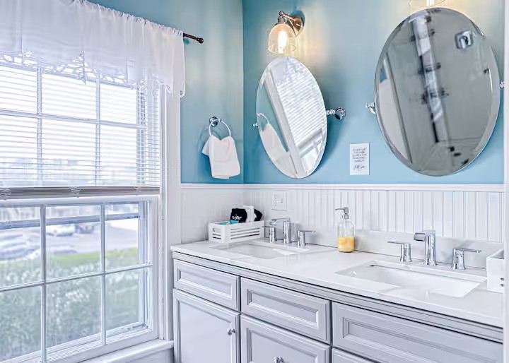 Full bathroom 2
