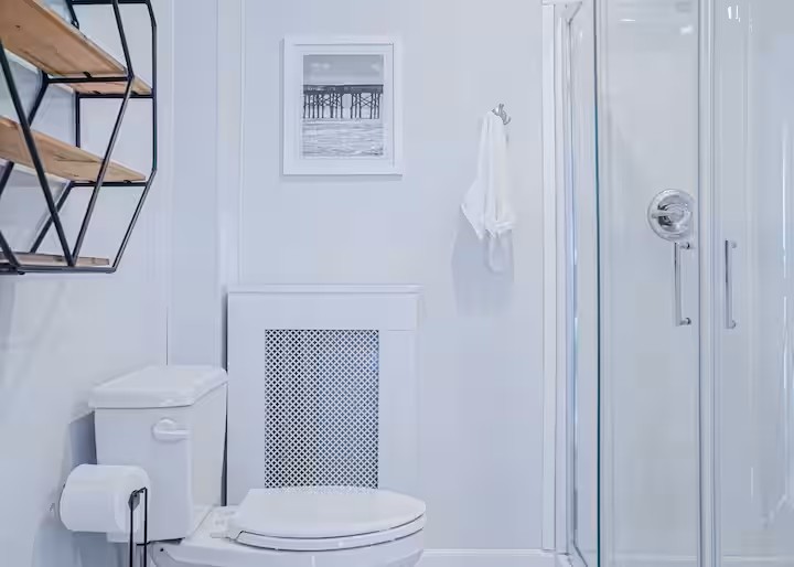 Full bathroom 3